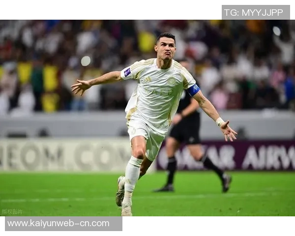 写实风格呈现足球球星风采 聚焦技术与情感的完美结合